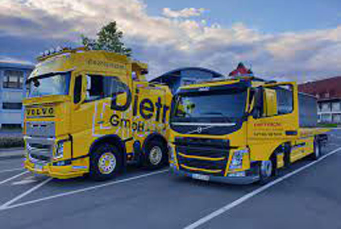 Die vielseitige Flotte von Dietrich Trucks ist bereit für jede Herausforderung.