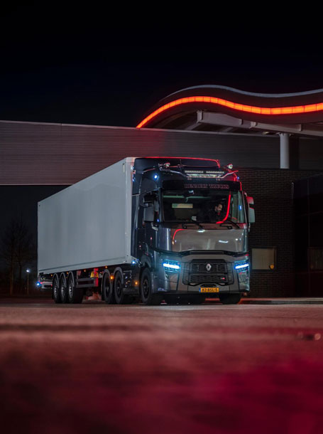 LKW mieten - Starke Renault Truck Flotte für Ihre Transportanforderungen.
