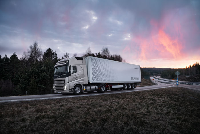 Entdecken Sie die vielseitigen Nutzfahrzeuge von Volvo Trucks - Perfekt zum LKW kaufen und mieten.