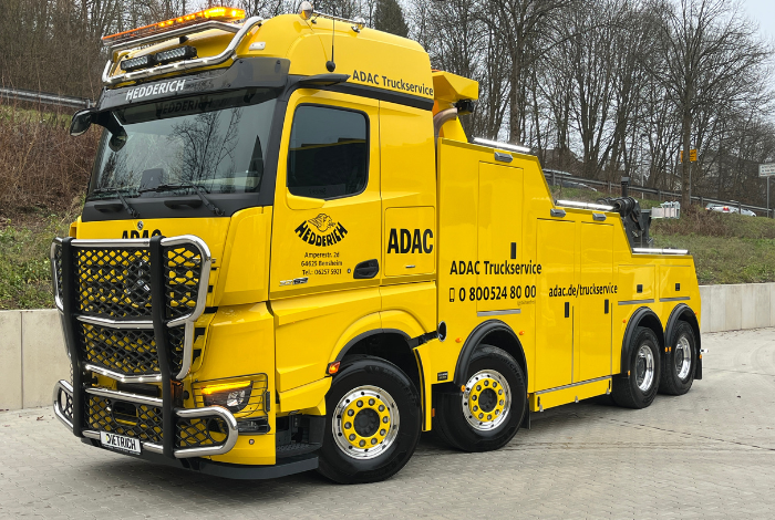 Schweres Bergefahrzeug auf Basis Mercedes Trucks für den Kunden Hedderich