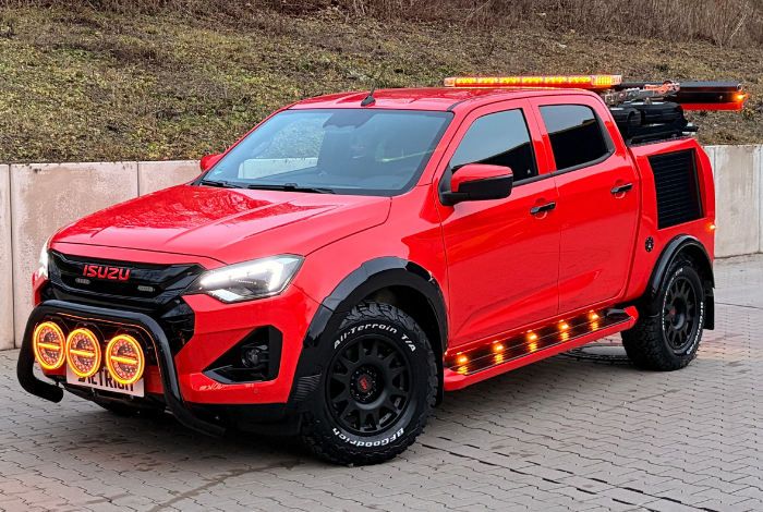 Isuzu V‑Cross mit Hubbrillenaufbau von Swiss Tow