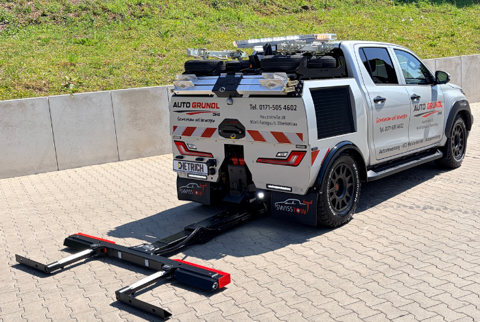 Isuzu D-Max mit Swiss Tow Abschleppaufbau für den Abschleppdienst Auto Grundl